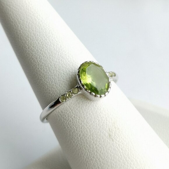 New sterling silver Peridot gemstone ring size 9 - Picture 3 of 9